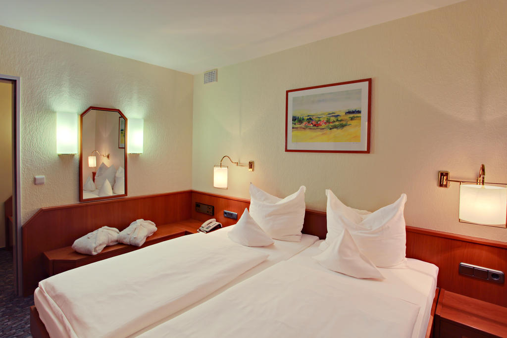 Balladins Superior Hotel Gutsmann Bad Bramstedt Phòng bức ảnh
