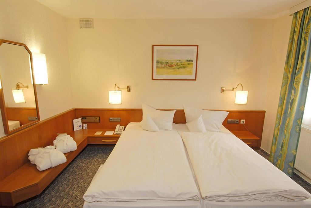 Balladins Superior Hotel Gutsmann Bad Bramstedt Phòng bức ảnh